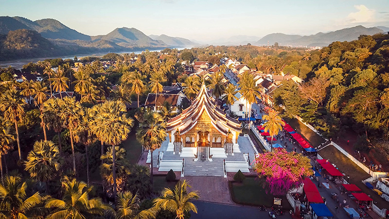 นั่งรถทัวร์ไปเที่ยวลาว บขส.