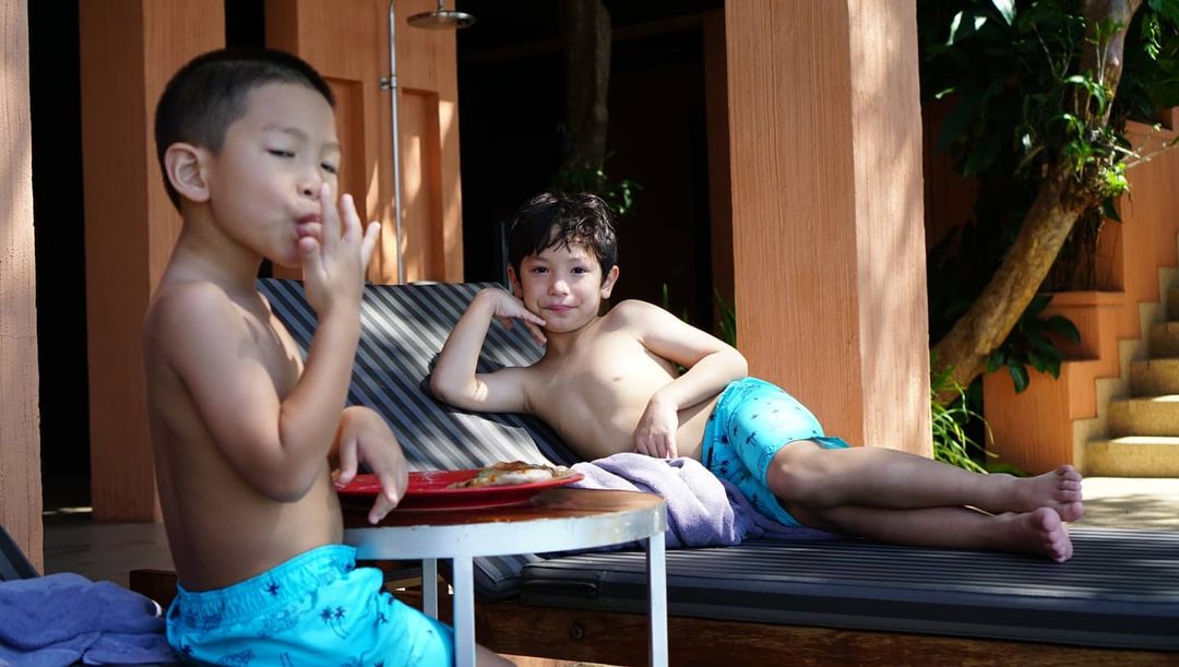 พลอย พลอยพรรณ