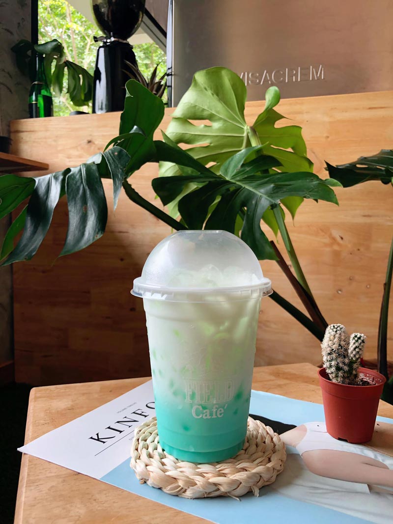 คาเฟ่ในสวนยาง