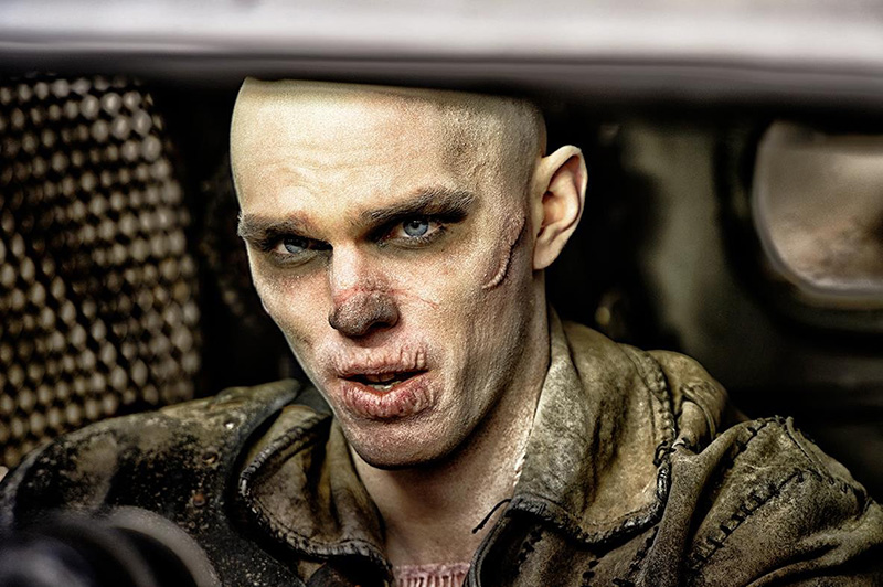 นิโคลัส โฮลต์ ในบท นิกซ์ จาก Mad Max: Fury Road