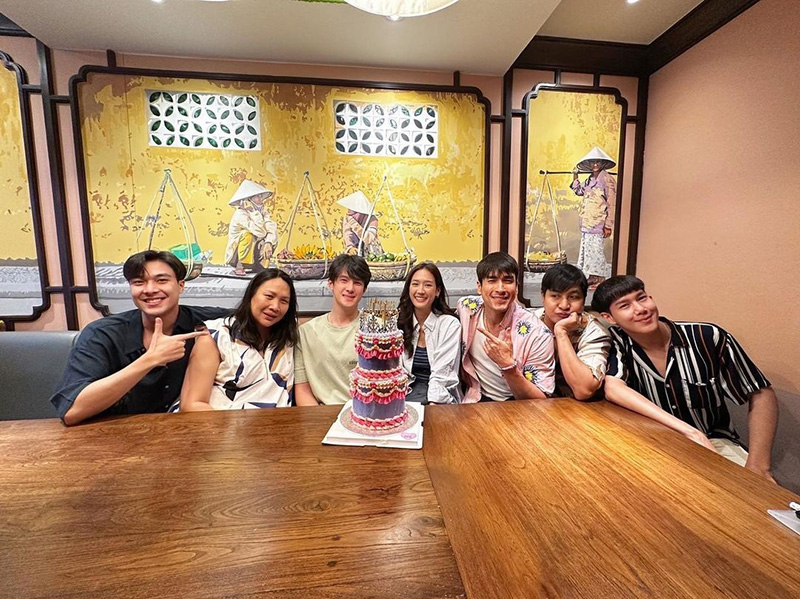 เจมส์ มาร์ พาย รินรดา แชะภาพคู่เที่ยวด้วยกัน 