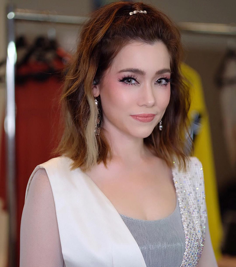 บัวชมพู ฟอร์ด