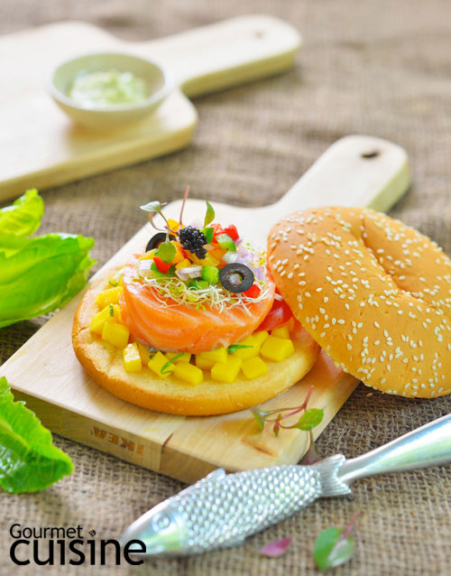 เบอร์เกอร์แซลมอนซาซิมิ ซัลซามะม่วง