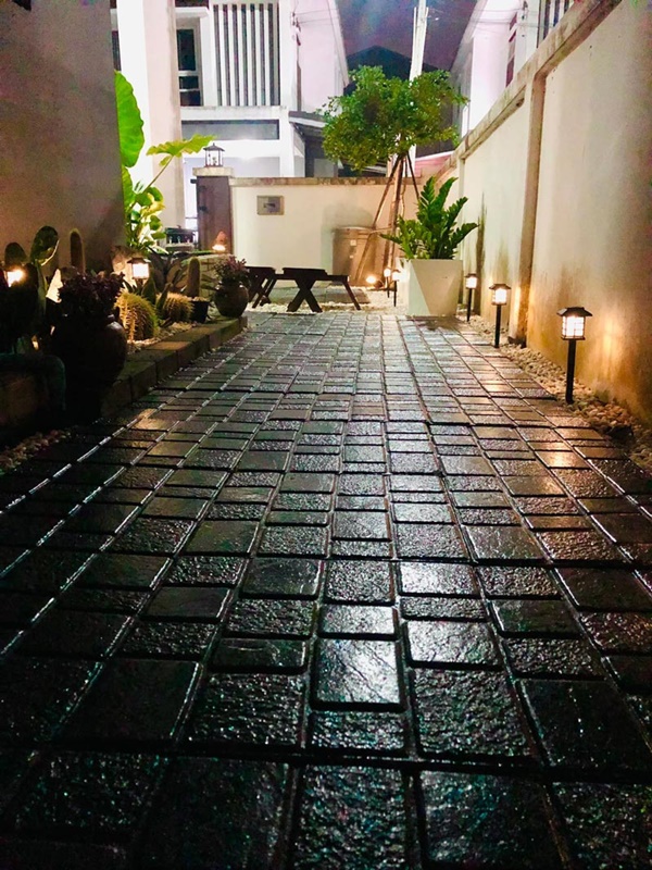 จัดสวนข้างบ้าน