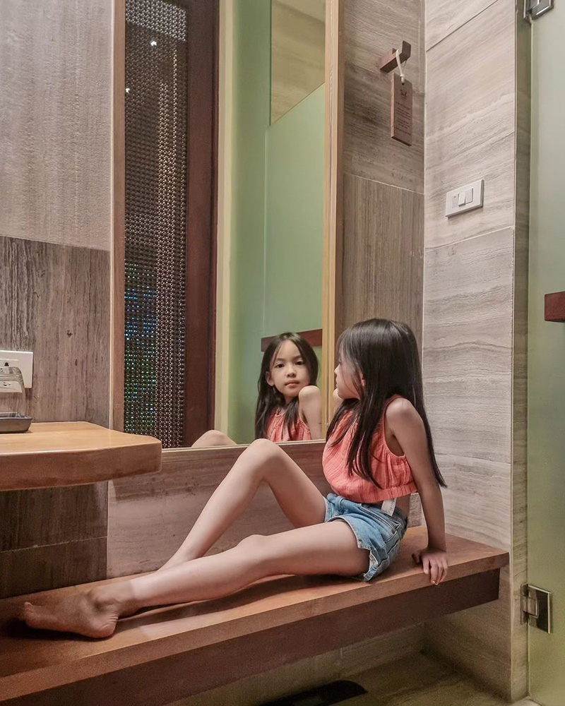 น้องณิลลา ลูกสาว แบงค์  ไอซ์ 