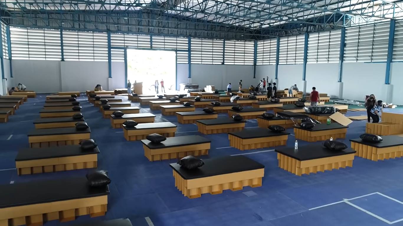 นารา เครปกะเทย