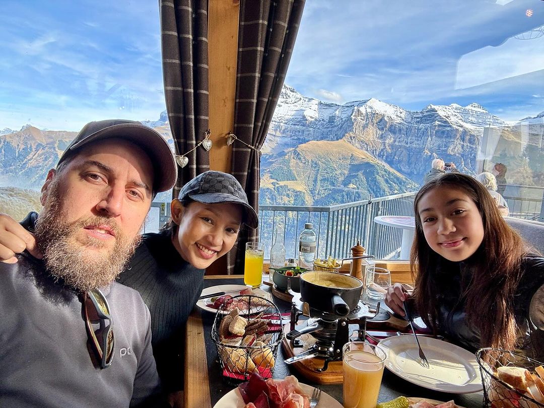 หญิง จุฬาลักษณ์ 