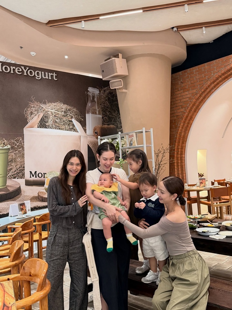 แต้ว ณฐพร รวมตัว แมท ภีรนีย์ และ มิว นิษฐา