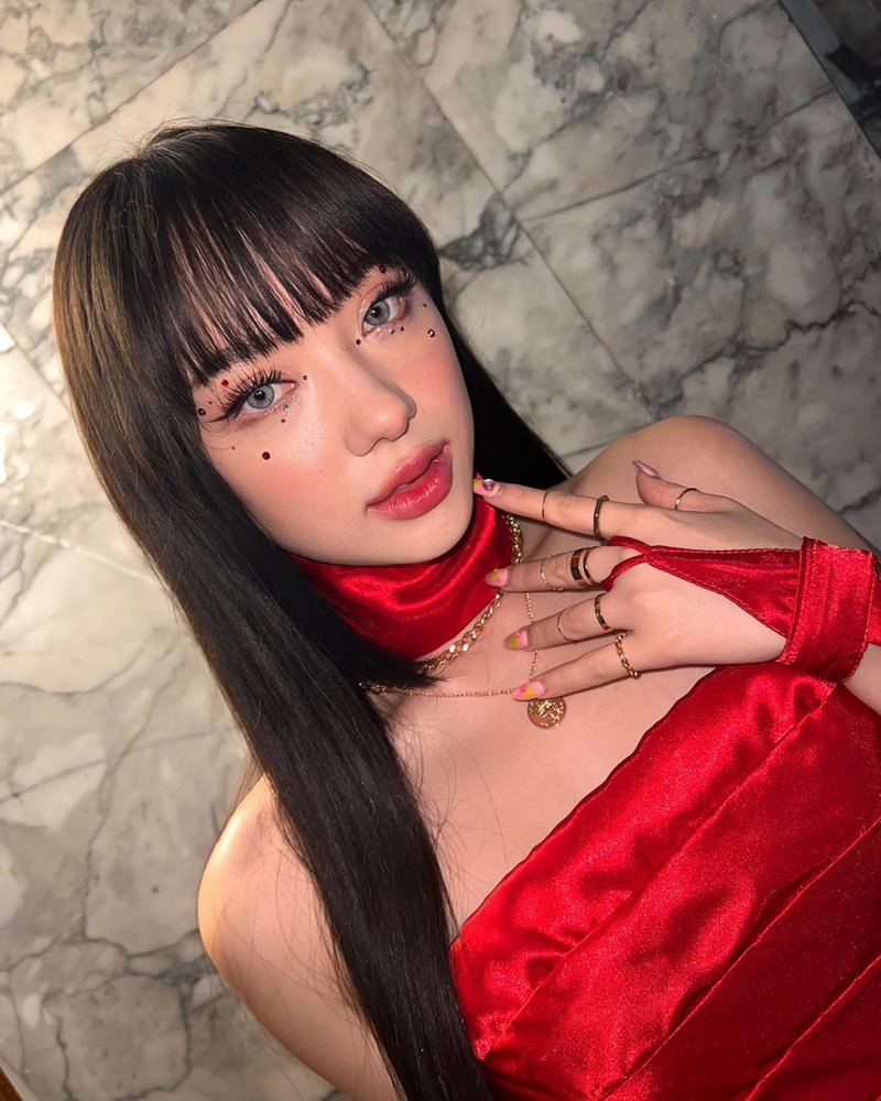 พลอยชมพู ญานนีน