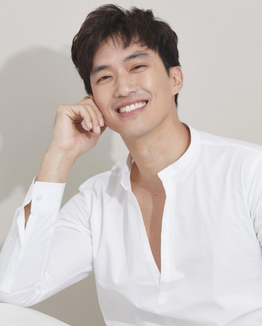 อดีตนักแสดง