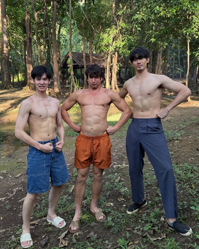 เปิดภาพ 3 หนุ่มหล่อโชว์กล้าม หลังหนังธี่หยด 3 กวาดรายได้ 400 ล้าน