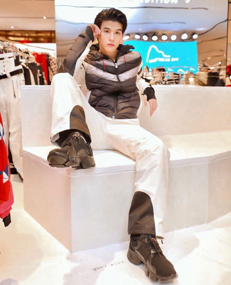 สกาย วงศ์รวี