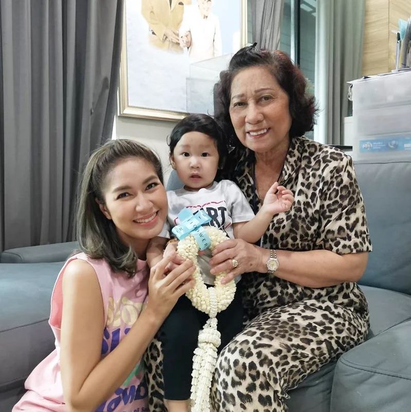 เบนซ์ พรชิตา