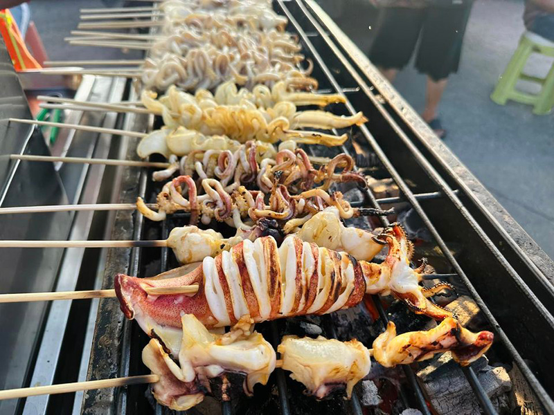 ร้านปลาหมึกย่าง
