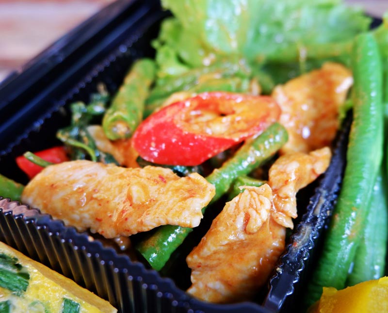 ผัดพริกแกงอกไก่คลีน