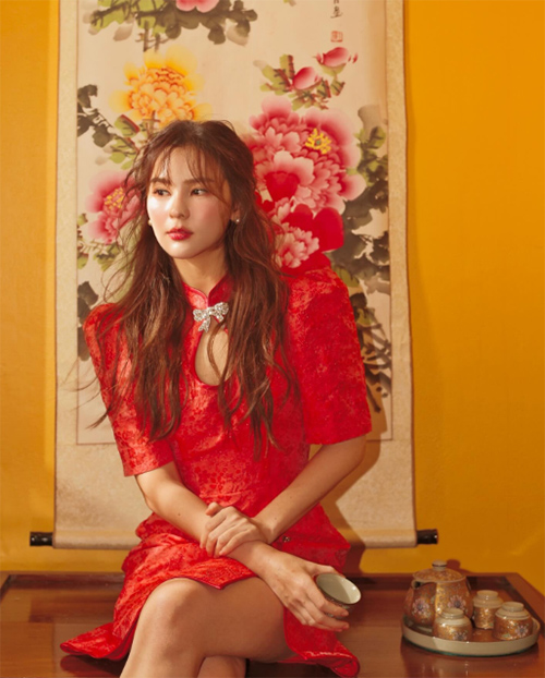 ออม สุชาร์ ชุดตรุษจีน แฟชั่นดารา