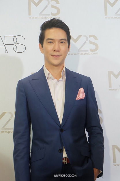 แอมป์ พิธาน ประวัติ