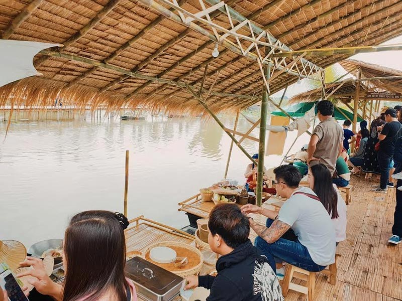 สถานที่ท่องเที่ยวGreen Grizzly