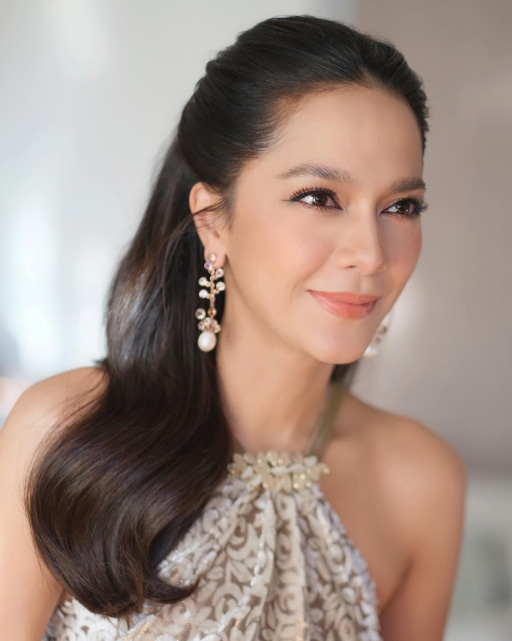 เคลลี่ ธนะพัฒน์ แฟนดารา