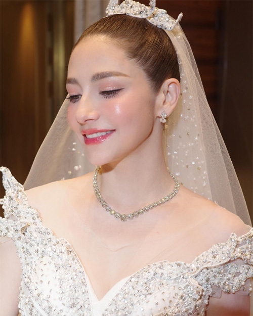 นาตาลี เจียรวนนท์ ชุดแต่งงาน