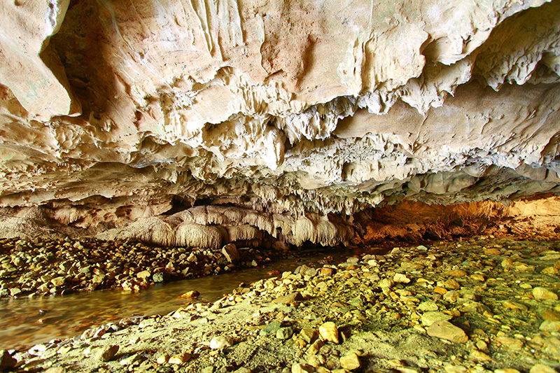 ถ้ำธารลอด กาญจนบุรี