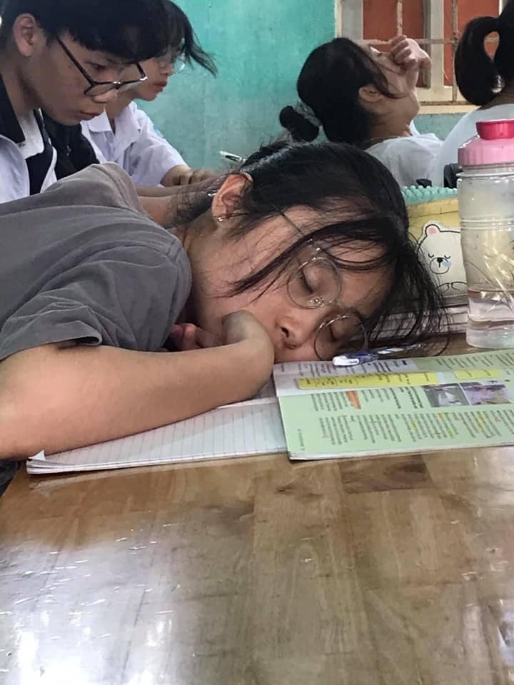 หลับในห้องเรียน