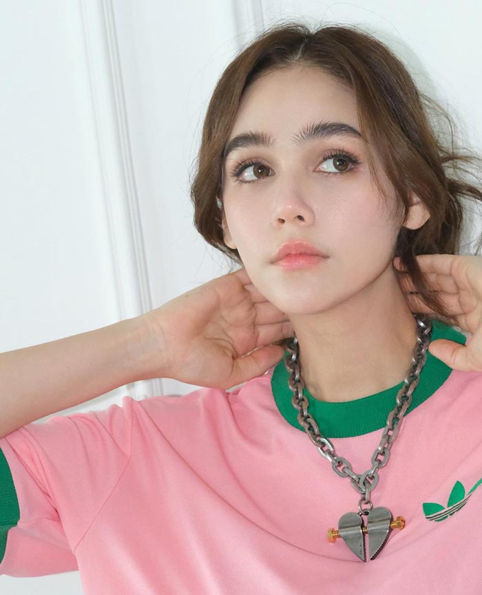 ชมพู่ อารยา