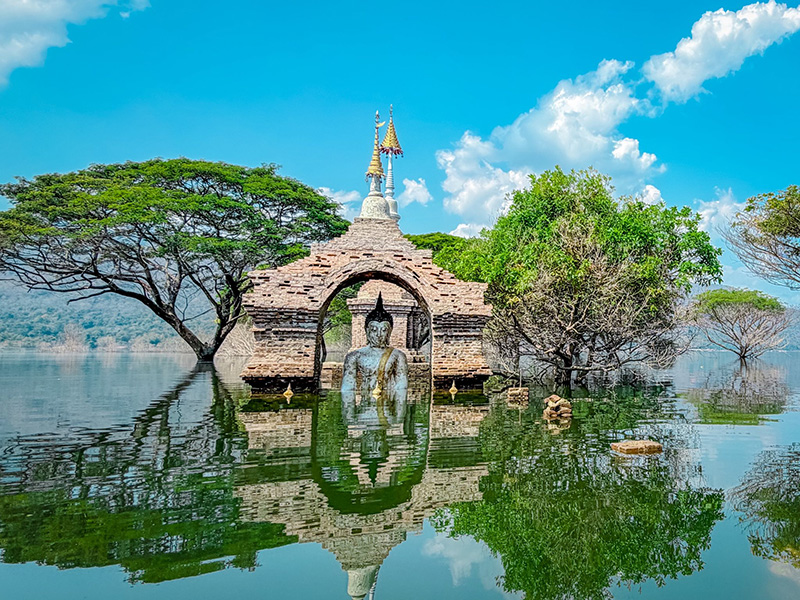 ที่เที่ยวลำพูน ฉบับอัปเดต 2569 วัดบ้านเก่าจมน้ำ