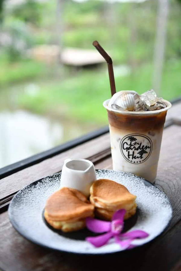 คาเฟ่สามพราน