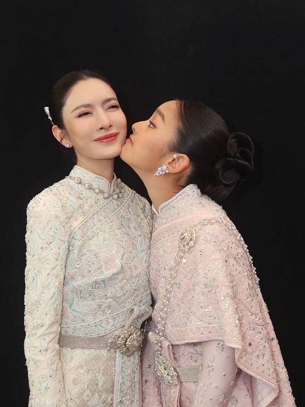 แอฟ ทักษอร น้องปีใหม่