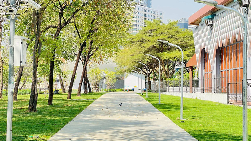 สวนเฉลิมพระเกียรติ 80 พรรษา (สาทร) กรุงเทพ