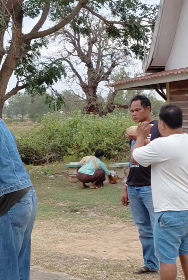 หลบกระสุน