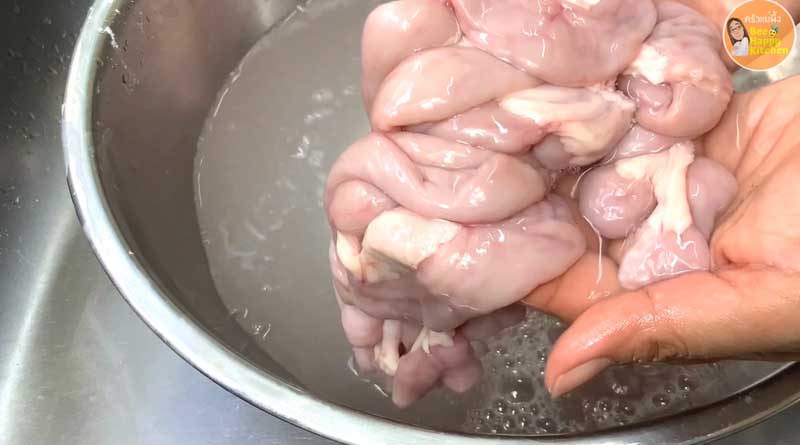 วิธีล้างไส้อ่อนหมู