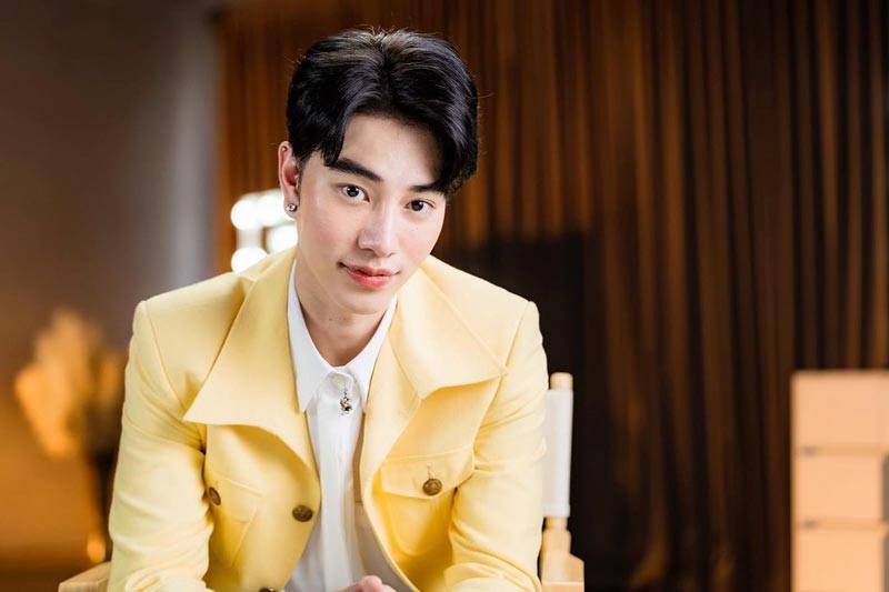 น้องฉัตร ช่างแต่งหน้า