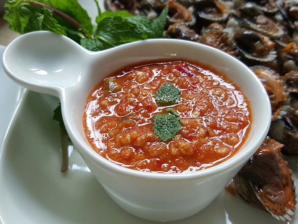 น้ำจิ้มปลาหมึกย่าง