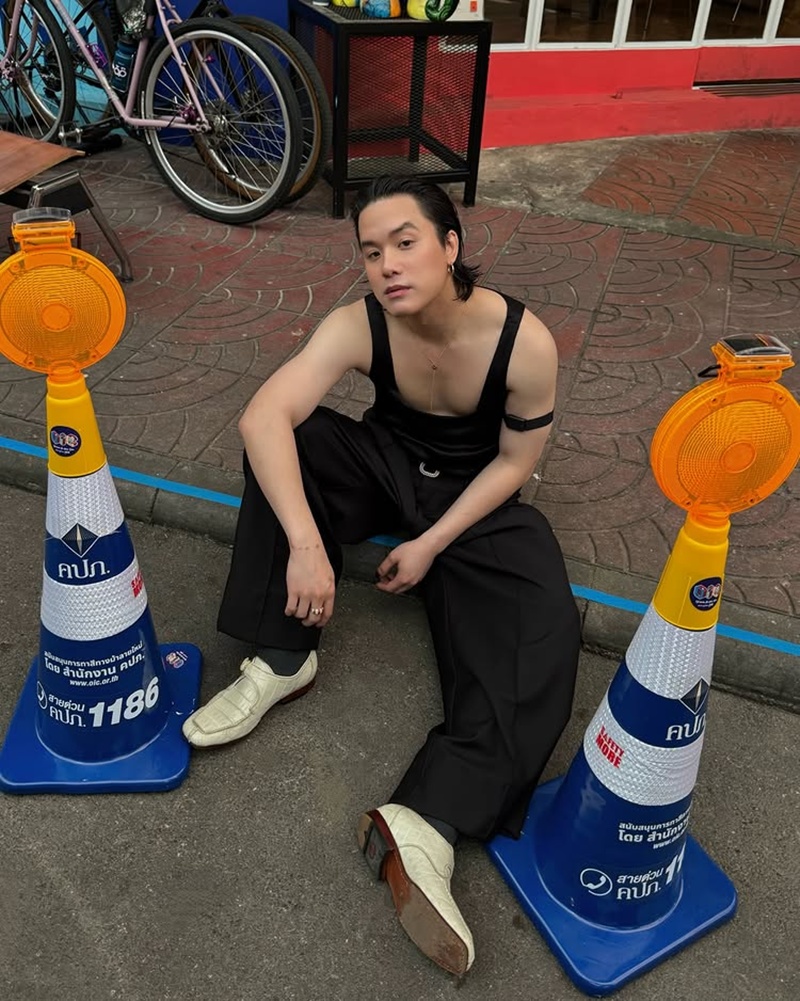 เจมส์ ธีรดนย์