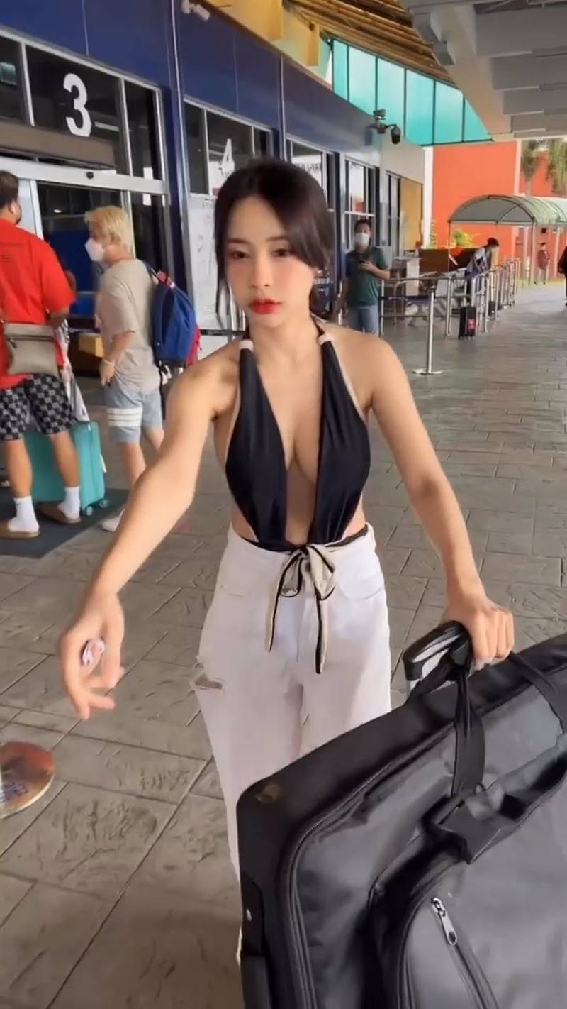 ดีเจบาร์บี้มอส