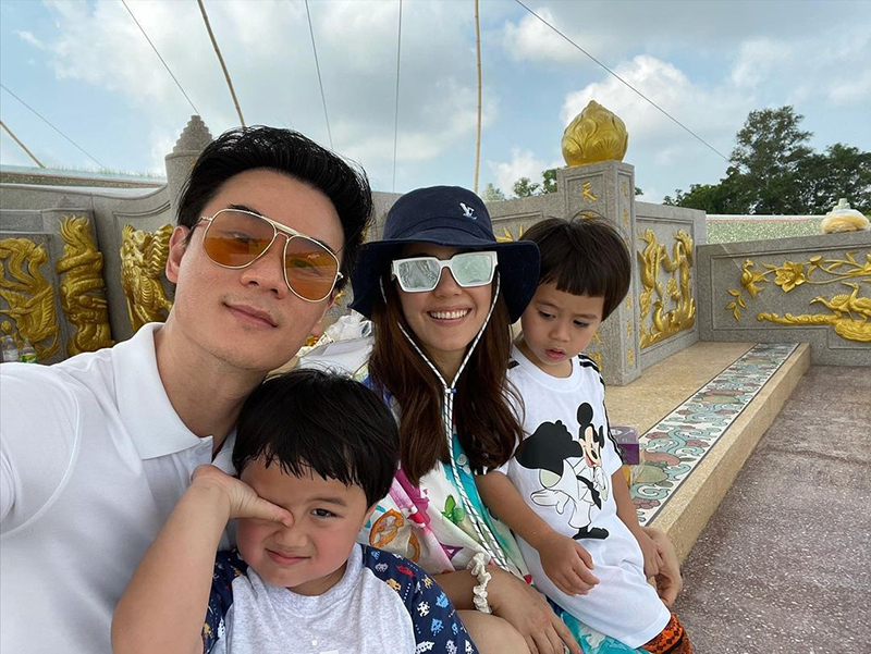 ชมพู่ อารยา ครอบครัวดารา