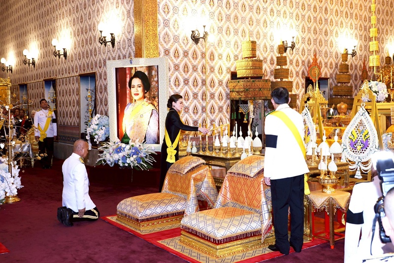 พระบรมวงศานุวงศ์ ทรงบำเพ็ญพระราชกุศลสวดพระอภิธรรมพระบรมศพ