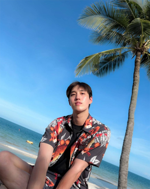 ต่อ ธนภพ ชุดเล่นสงกรานต์