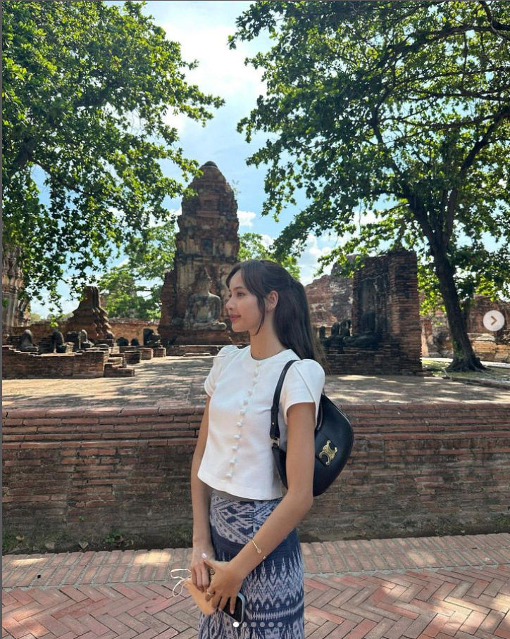 ลิซ่า ใส่ชุดไทย