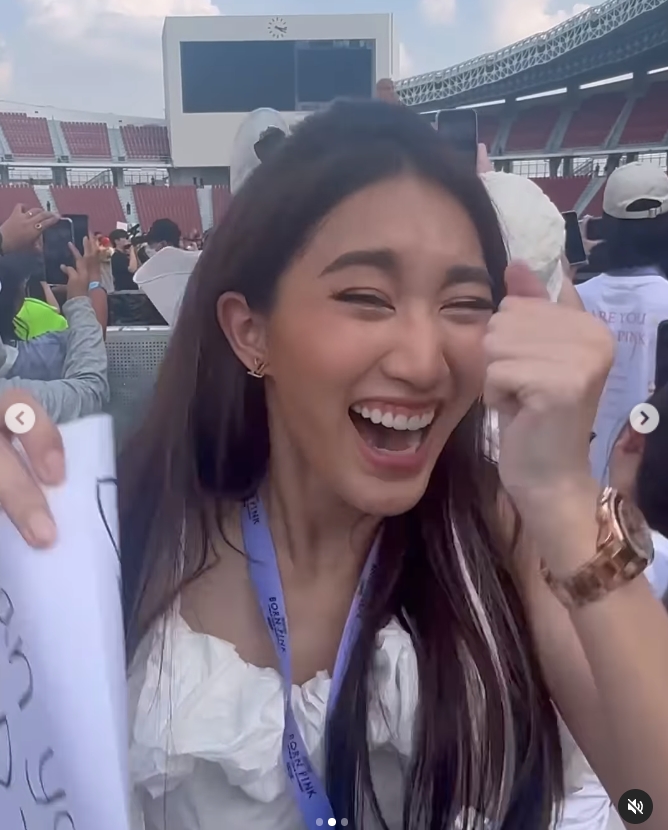 เบส รักษ์วนีย์ 