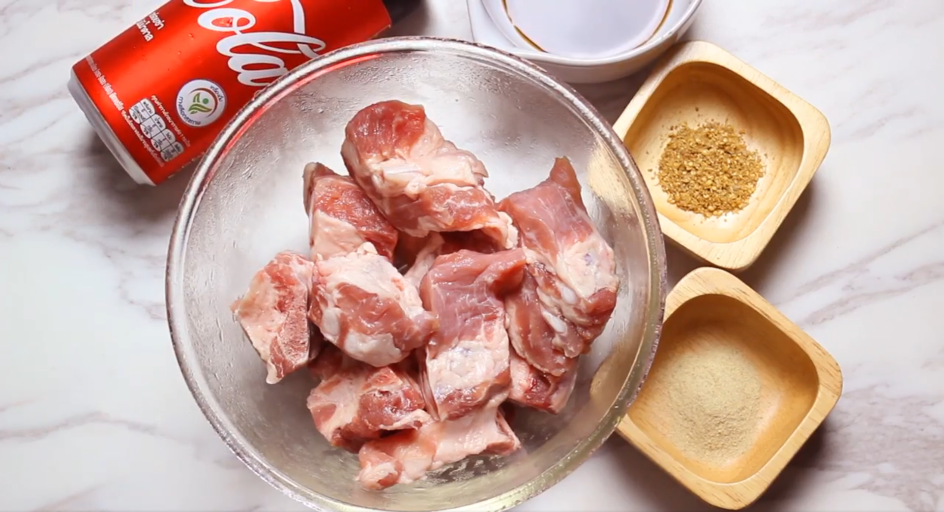 ซี่โครงหมูอ่อนย่างโค้ก