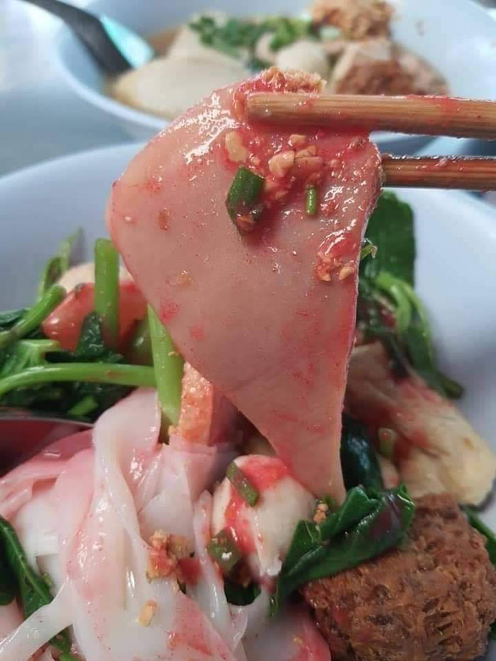 ร้านเย็นตาโฟ