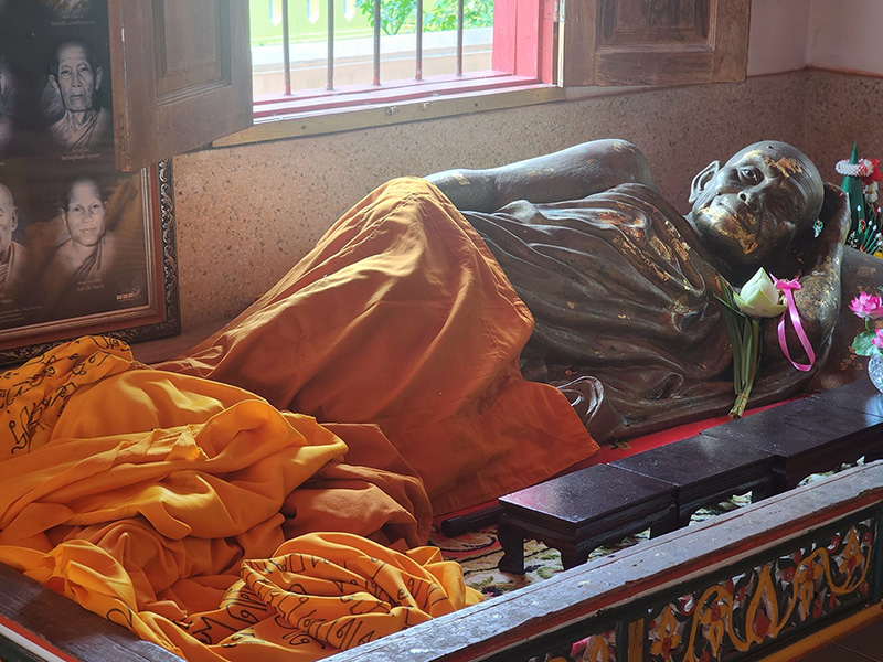 พระอุเชนทร์ วัดสวนขัน