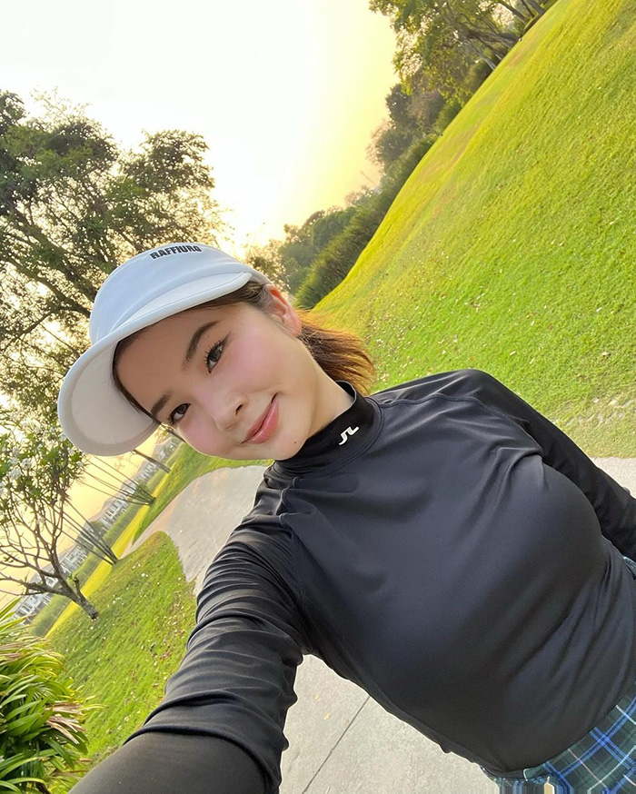 ฝน ศนันธฉัตร 