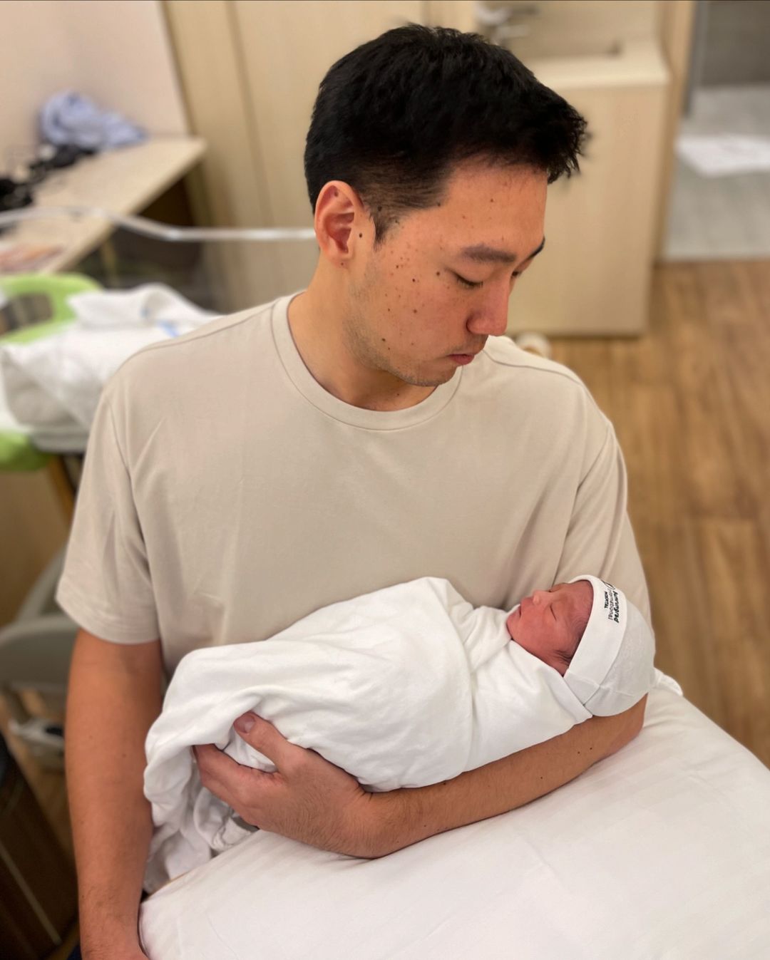 แอริน ยุกตะทัต คลอดลูก