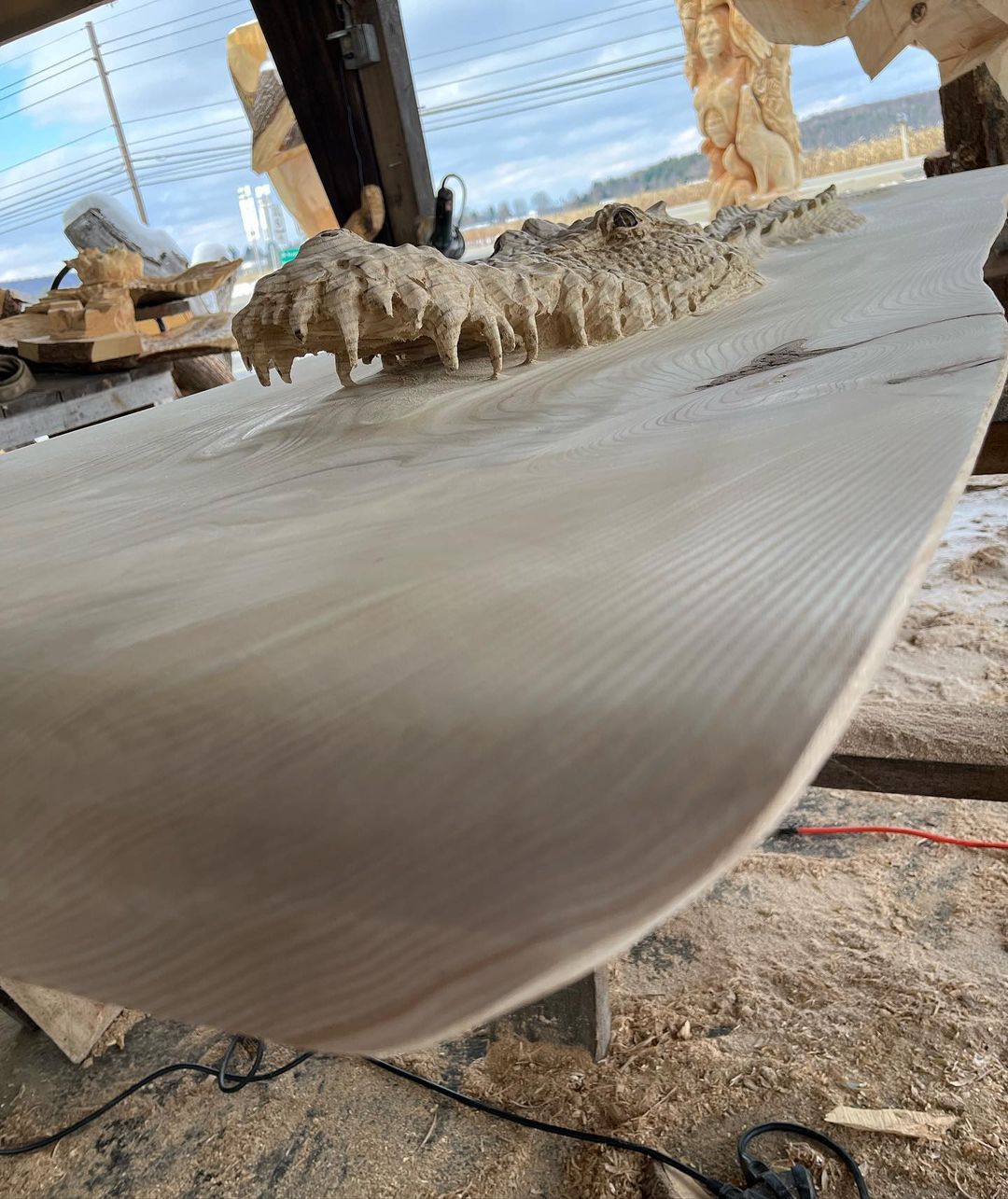 แกะสลักไม้