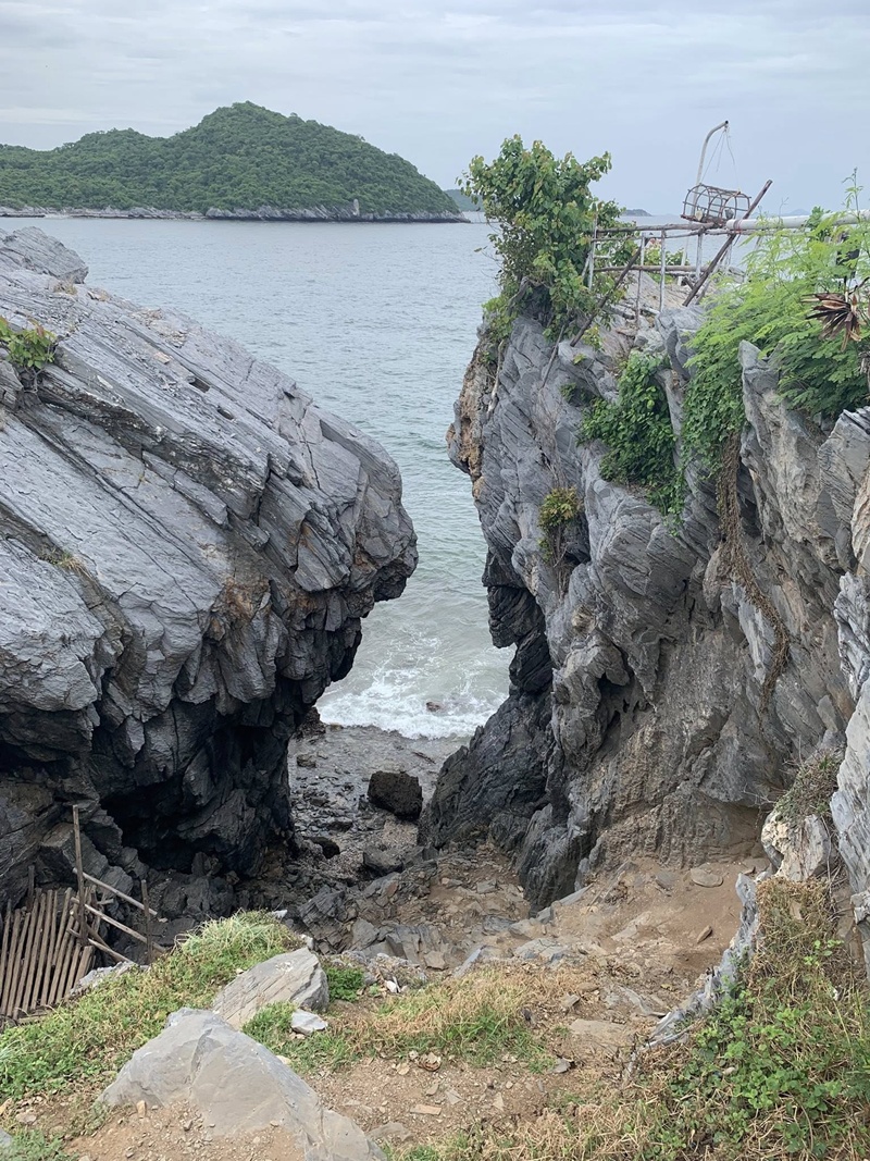 เที่ยวเกาะสีชัง