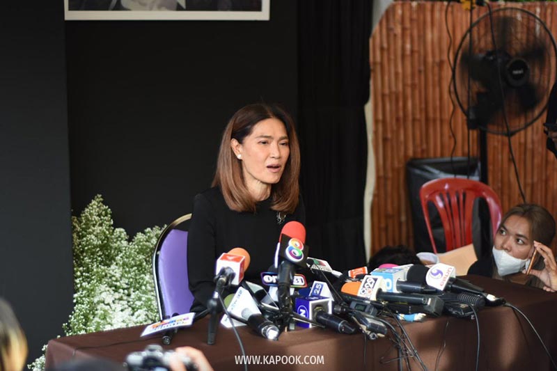 บรรยากาศงานพระราชทานเพลิงศพ ตั้ว ศรัณยู